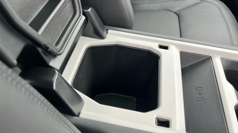 Used Land Rover Defender 2024 for sale - 76966774: Photo 44