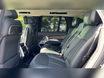 Used Land Rover Range Rover 2025 for sale - 76941075: Photo