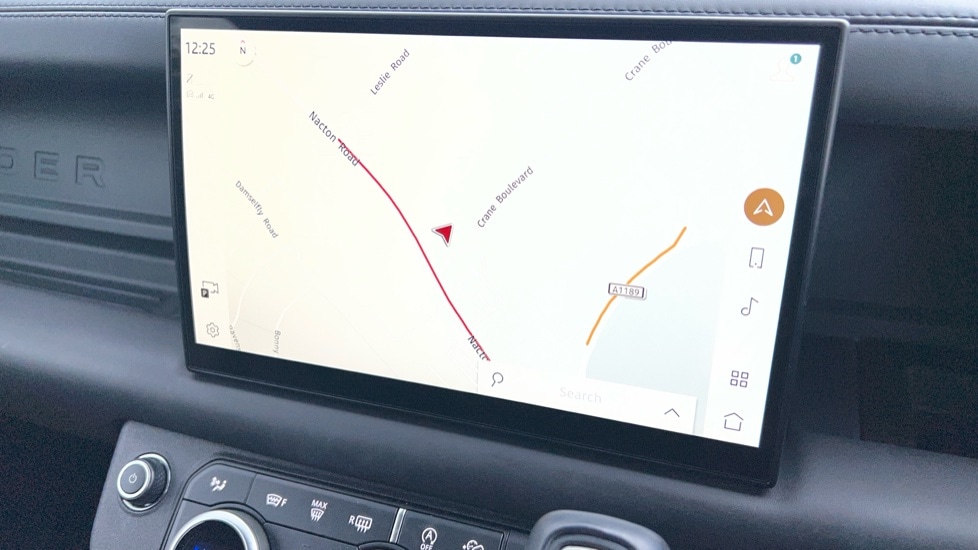 Used Land Rover Defender 2024 for sale - 76652315: Photo 11