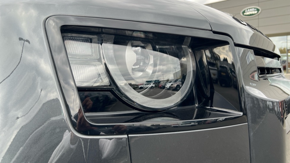 Used Land Rover Defender 2024 for sale - 76652315: Photo 17