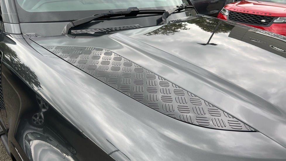 Used Land Rover Defender 2024 for sale - 76652315: Photo 21