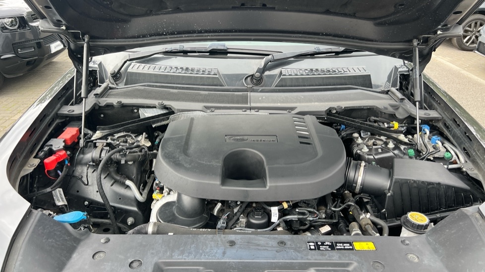 Used Land Rover Defender 2024 for sale - 76652315: Photo 30