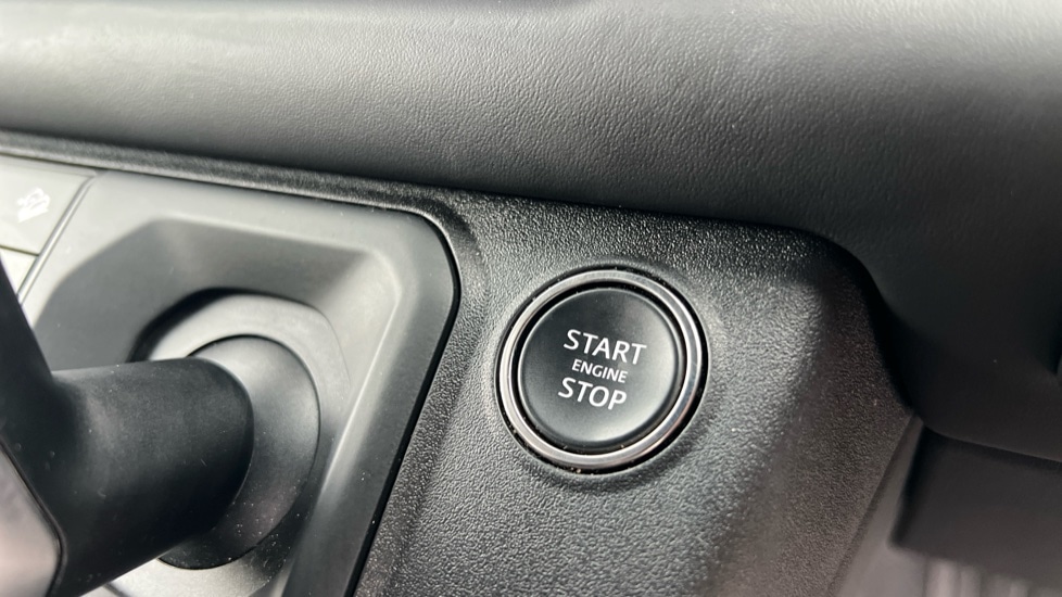 Used Land Rover Defender 2024 for sale - 76652315: Photo 46