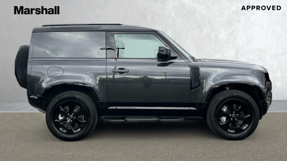 Used Land Rover Defender 2024 for sale - 76652315: Photo 5