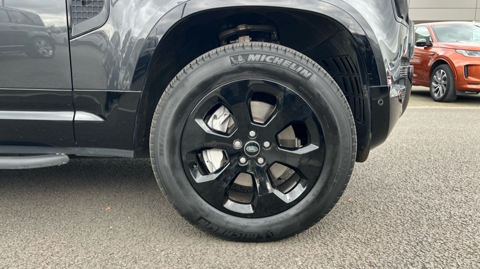 Used Land Rover Defender 2024 for sale - 76652315: Photo 8