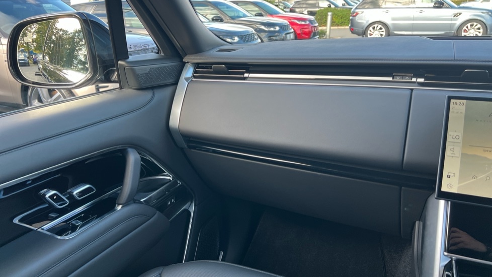Used Land Rover Range Rover 2025 for sale - 76552312: Photo 21