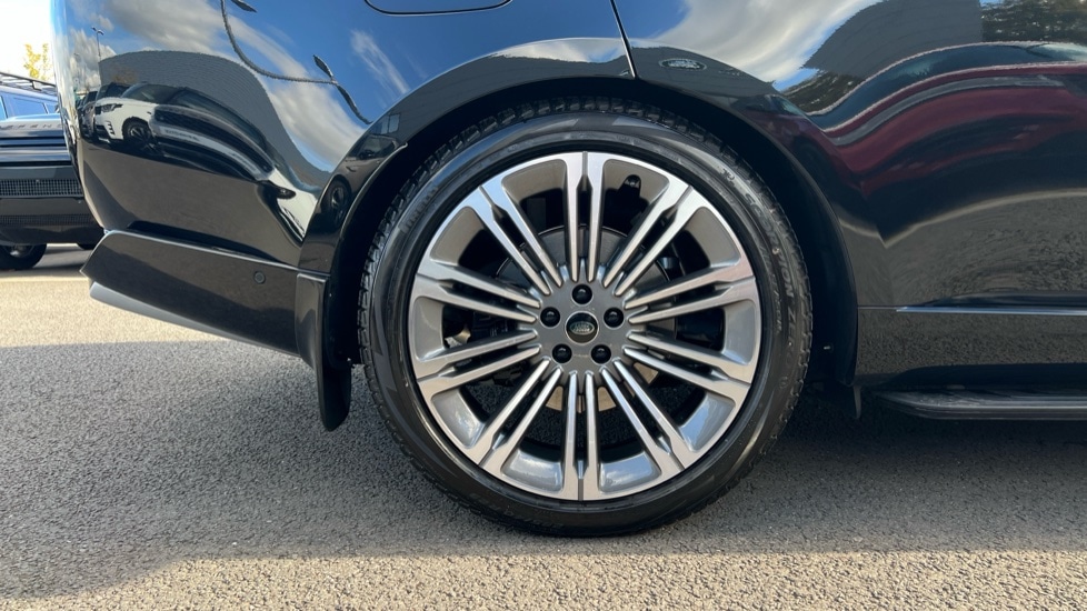 Used Land Rover Range Rover 2025 for sale - 76552312: Photo 32