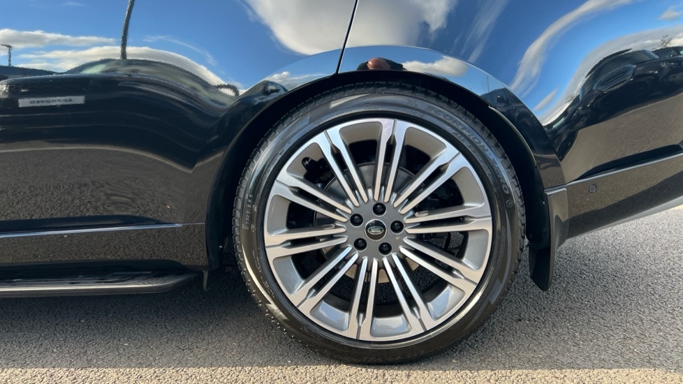 Used Land Rover Range Rover 2025 for sale - 76552312: Photo 33