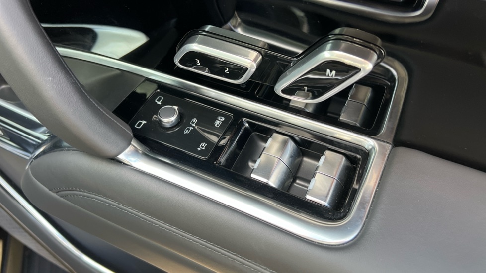 Used Land Rover Range Rover 2025 for sale - 76552312: Photo 49