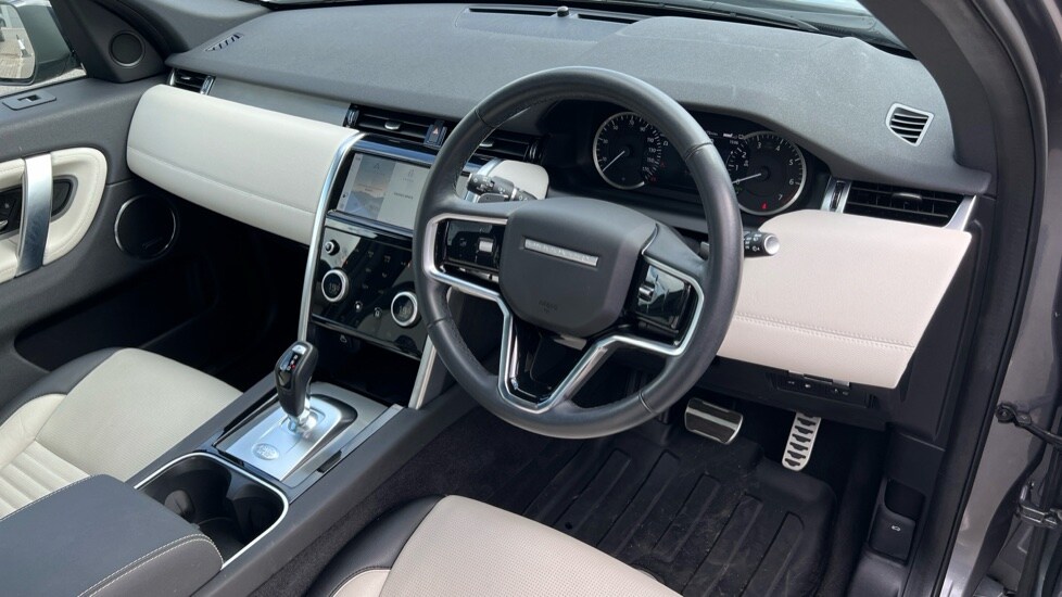 Used Land Rover Discovery Sport 2022 for sale - 75829205: Photo 28