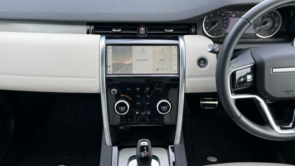 Used Land Rover Discovery Sport 2022 for sale - 75829205: Photo 29