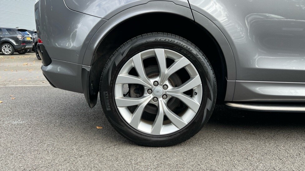 Used Land Rover Discovery Sport 2022 for sale - 75829205: Photo 32