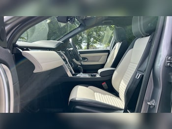 Used Land Rover Discovery Sport 2022 for sale - 75829205: Photo