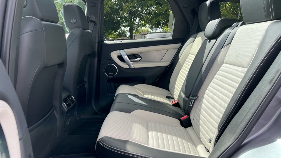 Used Land Rover Discovery Sport 2022 for sale - 75829205: Photo 4