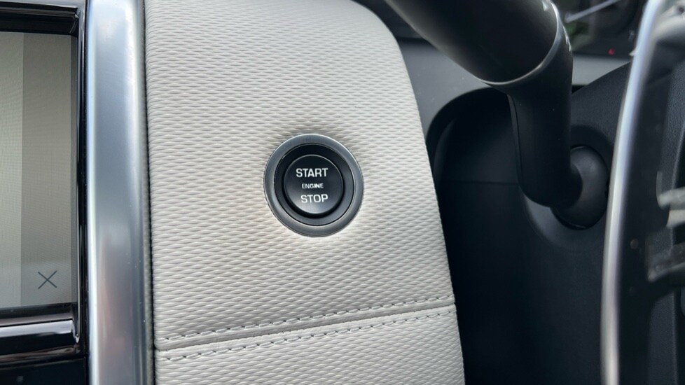 Used Land Rover Discovery Sport 2022 for sale - 75829205: Photo 45
