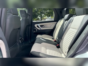 Used Land Rover Discovery Sport 2022 for sale - 75829205: Photo