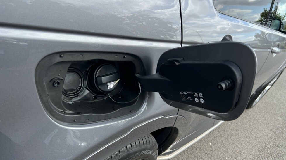 Used Land Rover Discovery Sport 2022 for sale - 75829205: Photo 61