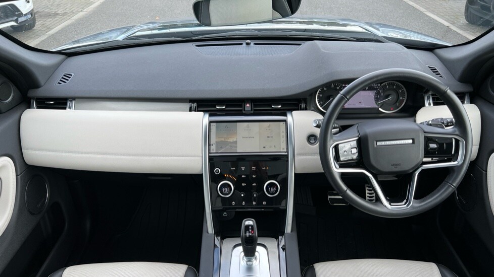Used Land Rover Discovery Sport 2022 for sale - 75829205: Photo 9