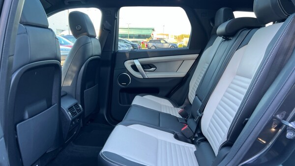 Used Land Rover Discovery Sport 2024 for sale - 76018154: Photo 4