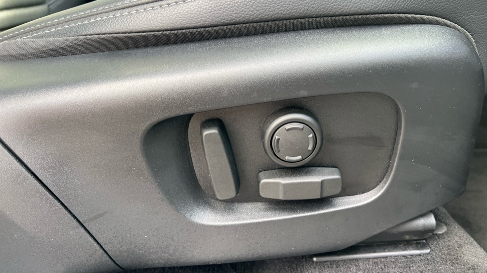 Used Land Rover Discovery Sport 2025 for sale - 76447232: Photo 39