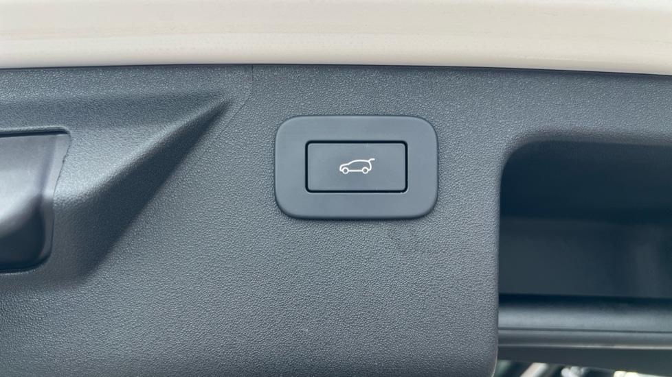 Used Land Rover Discovery Sport 2025 for sale - 76447232: Photo 54