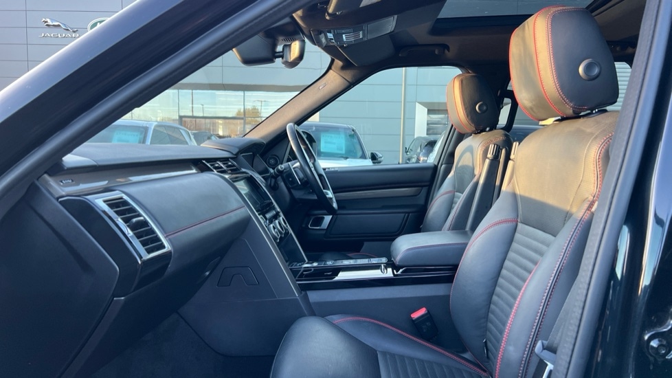 Used Land Rover Discovery 2020 for sale - 77067889: Photo 3