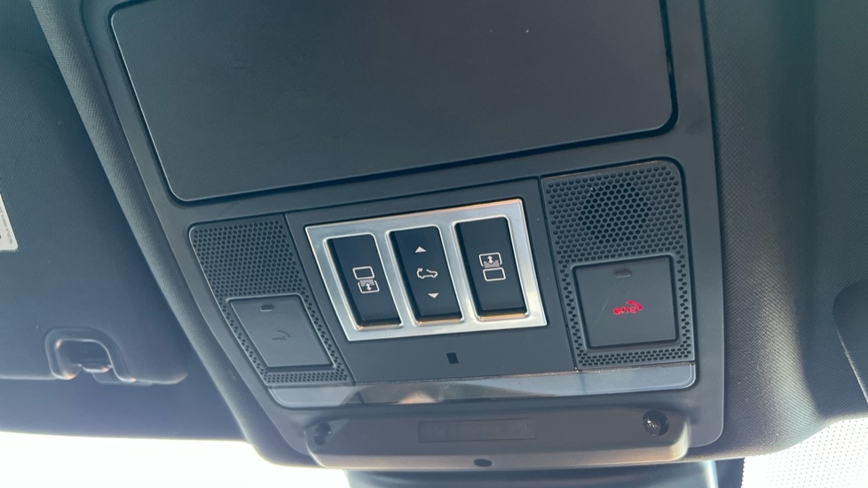 Used Land Rover Discovery 2020 for sale - 77067889: Photo 40