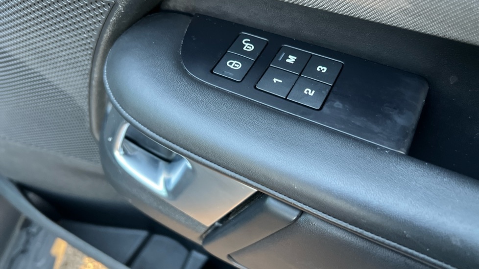 Used Land Rover Discovery 2020 for sale - 77067889: Photo 52