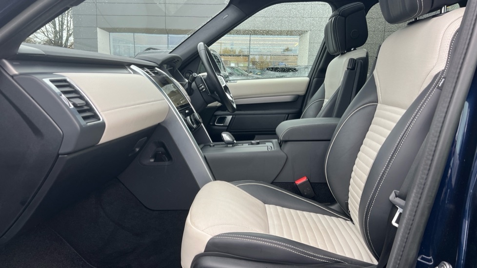 Used Land Rover Discovery 2022 for sale - 76623477: Photo 3