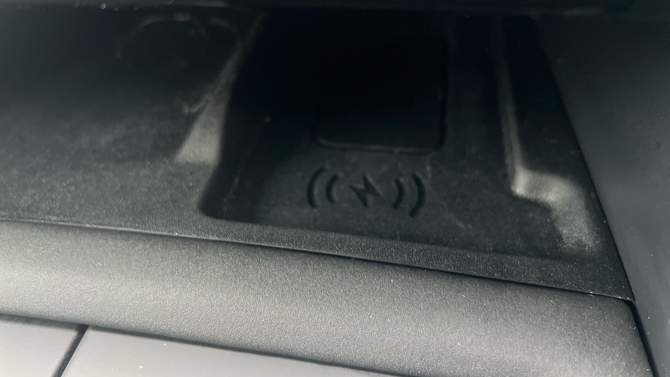 Used Land Rover Discovery 2022 for sale - 76623477: Photo 48