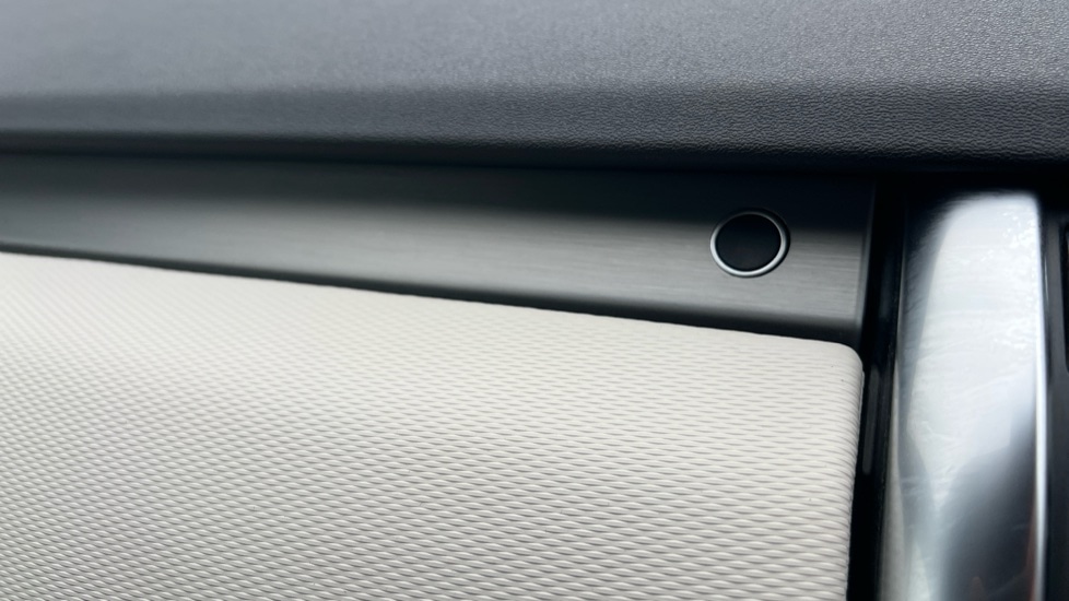 Used Land Rover Discovery 2022 for sale - 76623477: Photo 50