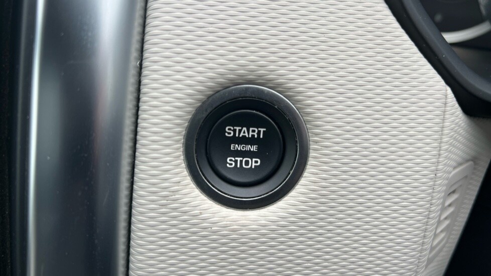 Used Land Rover Discovery 2022 for sale - 76623477: Photo 52