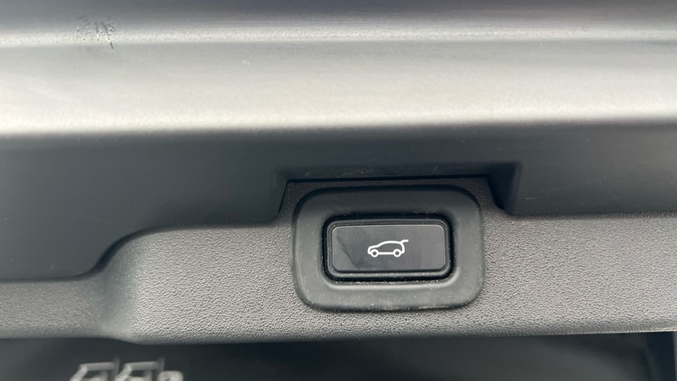 Used Land Rover Discovery 2022 for sale - 76623477: Photo 75