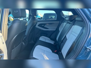 Used Land Rover Range Rover Evoque 2024 for sale - 77067829: Photo