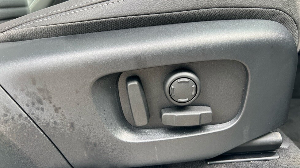 Used Land Rover Discovery Sport 2024 for sale - 76146217: Photo 37