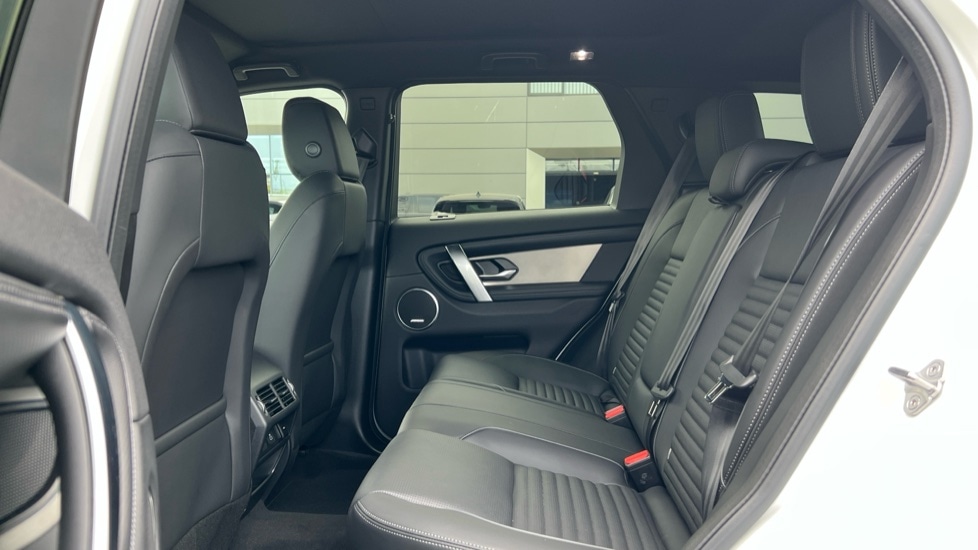 Used Land Rover Discovery Sport 2024 for sale - 76146217: Photo 4