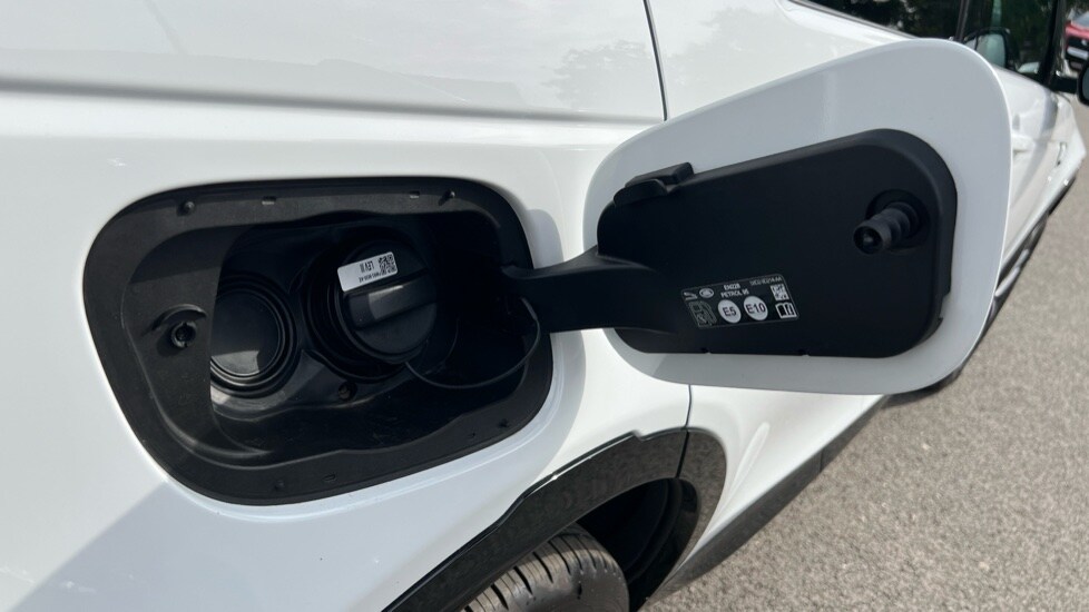 Used Land Rover Discovery Sport 2024 for sale - 76146217: Photo 49