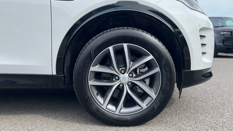 Used Land Rover Discovery Sport 2024 for sale - 76146217: Photo 8