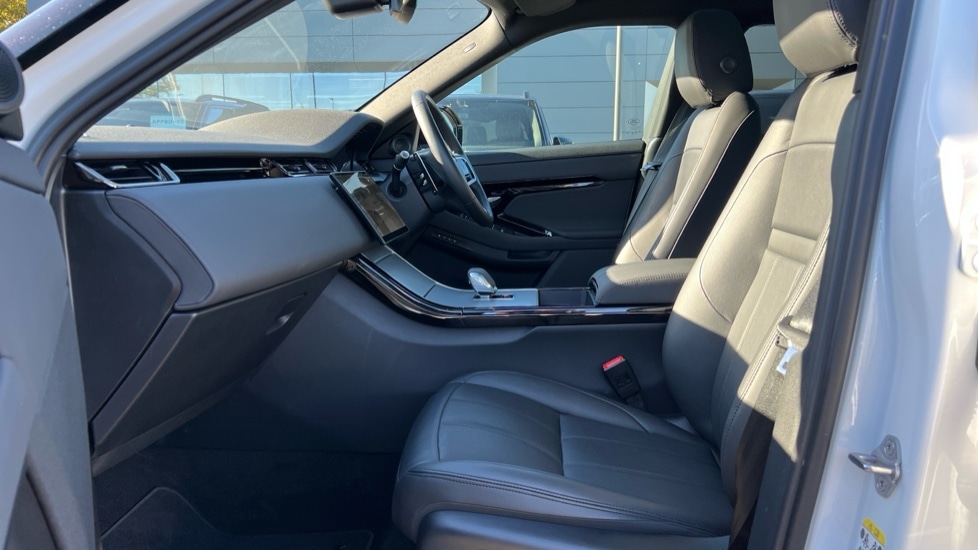 Used Land Rover Range Rover Evoque 2025 for sale - 76145980: Photo 3