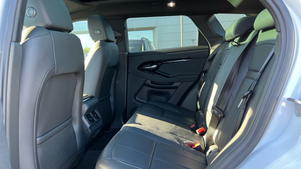 Used Land Rover Range Rover Evoque 2025 for sale - 76145980: Photo 4