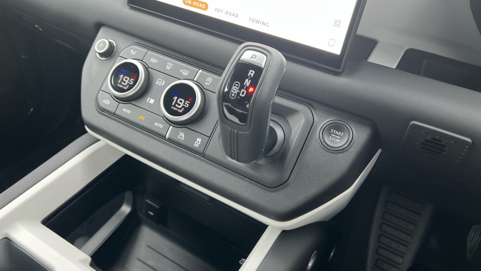 Used Land Rover Defender 2025 for sale - 76528883: Photo 13