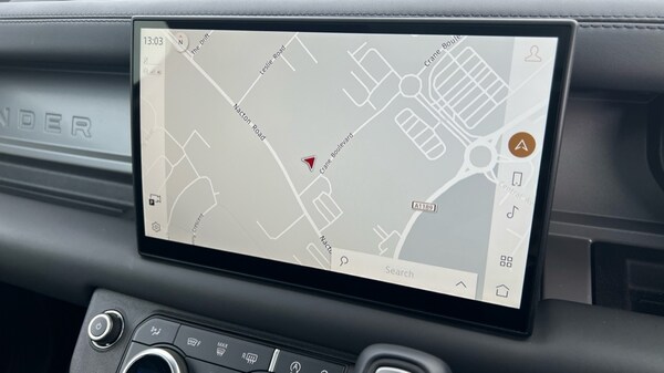 Used Land Rover Defender 2024 for sale - 76018081: Photo 11