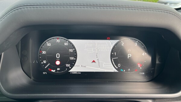 Used Land Rover Defender 2024 for sale - 76018081: Photo 16