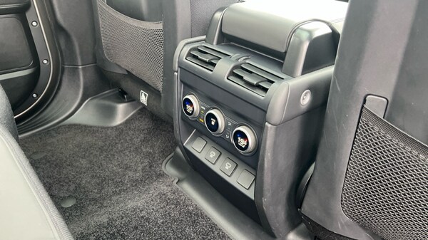 Used Land Rover Defender 2024 for sale - 76018081: Photo 18
