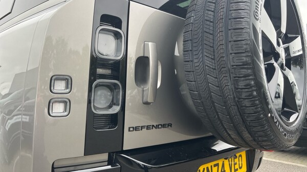Used Land Rover Defender 2024 for sale - 76018081: Photo 19