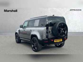 Used Land Rover Defender 2024 for sale - 76018081: Photo 2