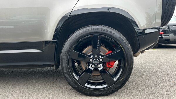 Used Land Rover Defender 2024 for sale - 76018081: Photo 33