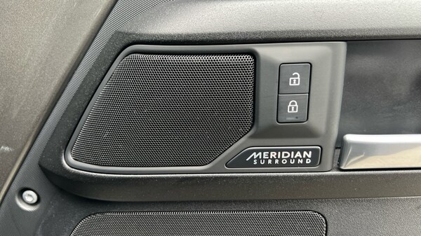Used Land Rover Defender 2024 for sale - 76018081: Photo 55