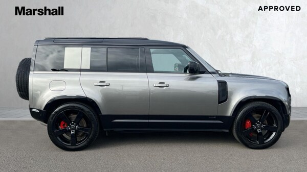 Used Land Rover Defender 2024 for sale - 76018081: Photo 5