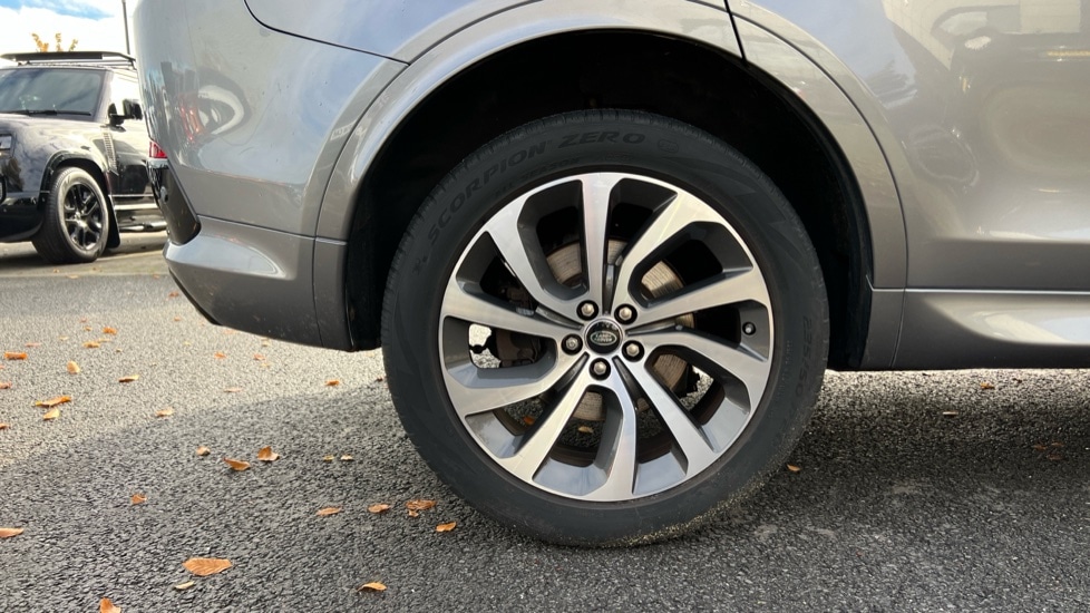 Used Land Rover Discovery Sport 2019 for sale - 76321846: Photo 32